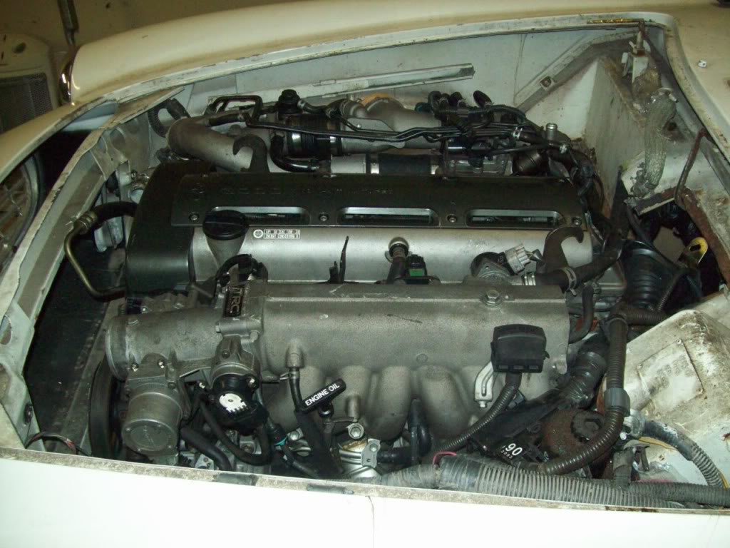 66 Volvo P1800 engine