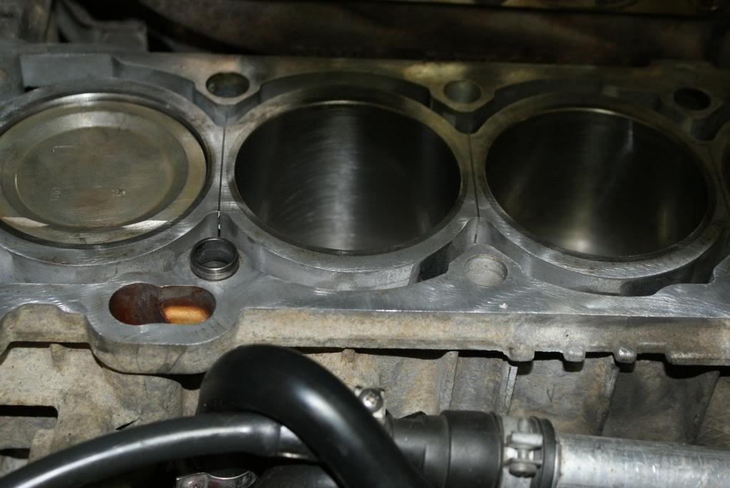 Volvo S60R engine block