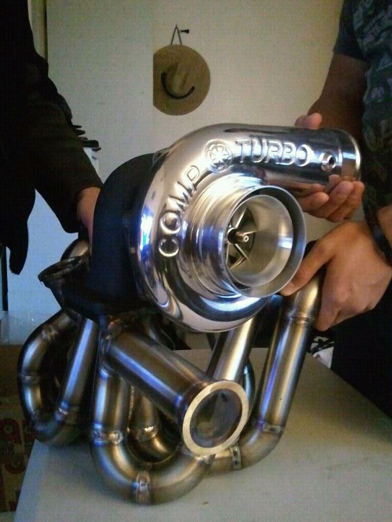 Turbo with exhaust manifold