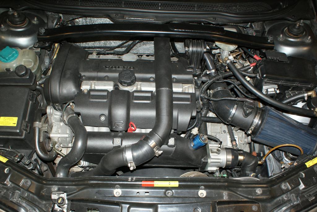 Volvo S60R engine