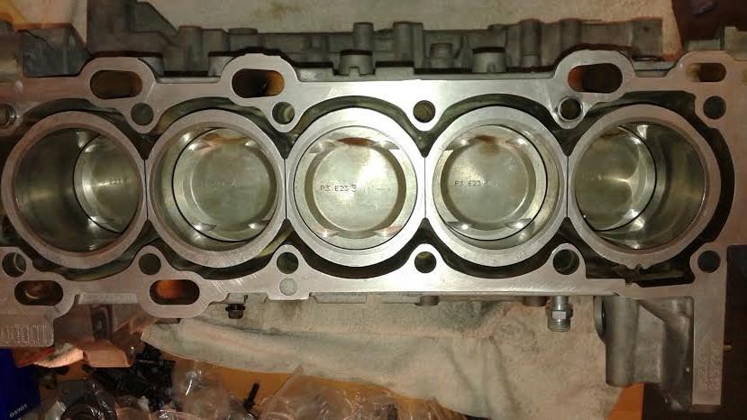 Volvo S60R engine block