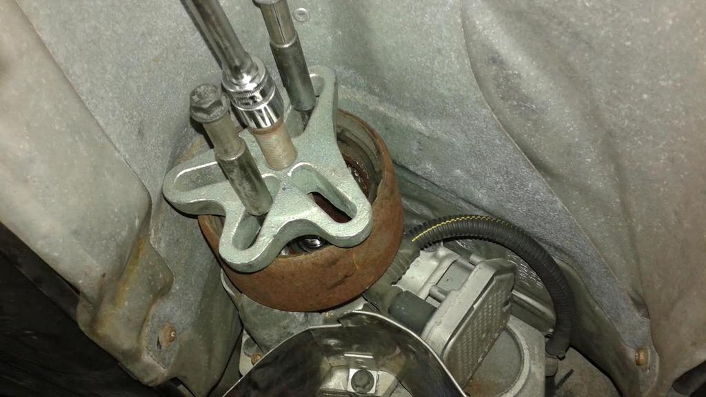 Volvo S60R gear puller