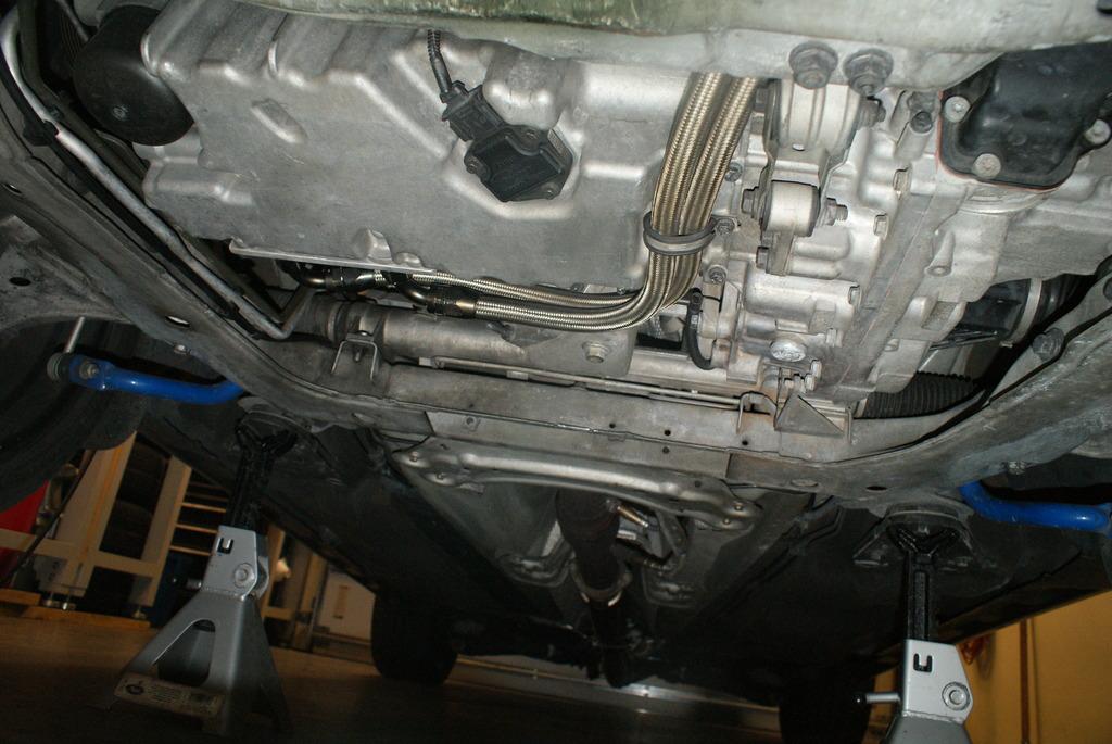 Volvo S60R oil pan