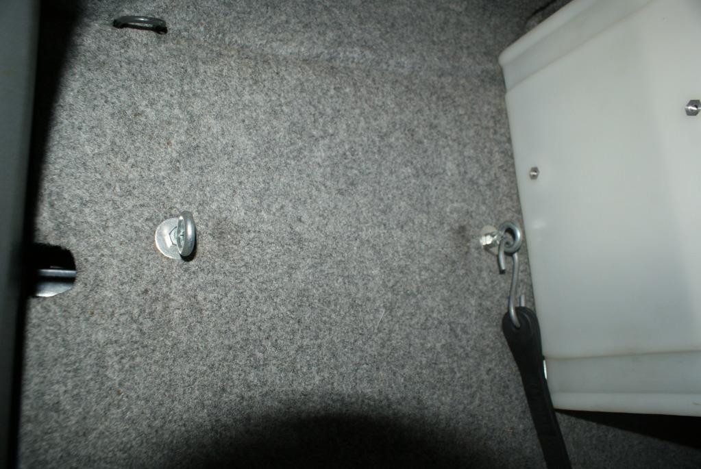 Volvo S60R trunk floor