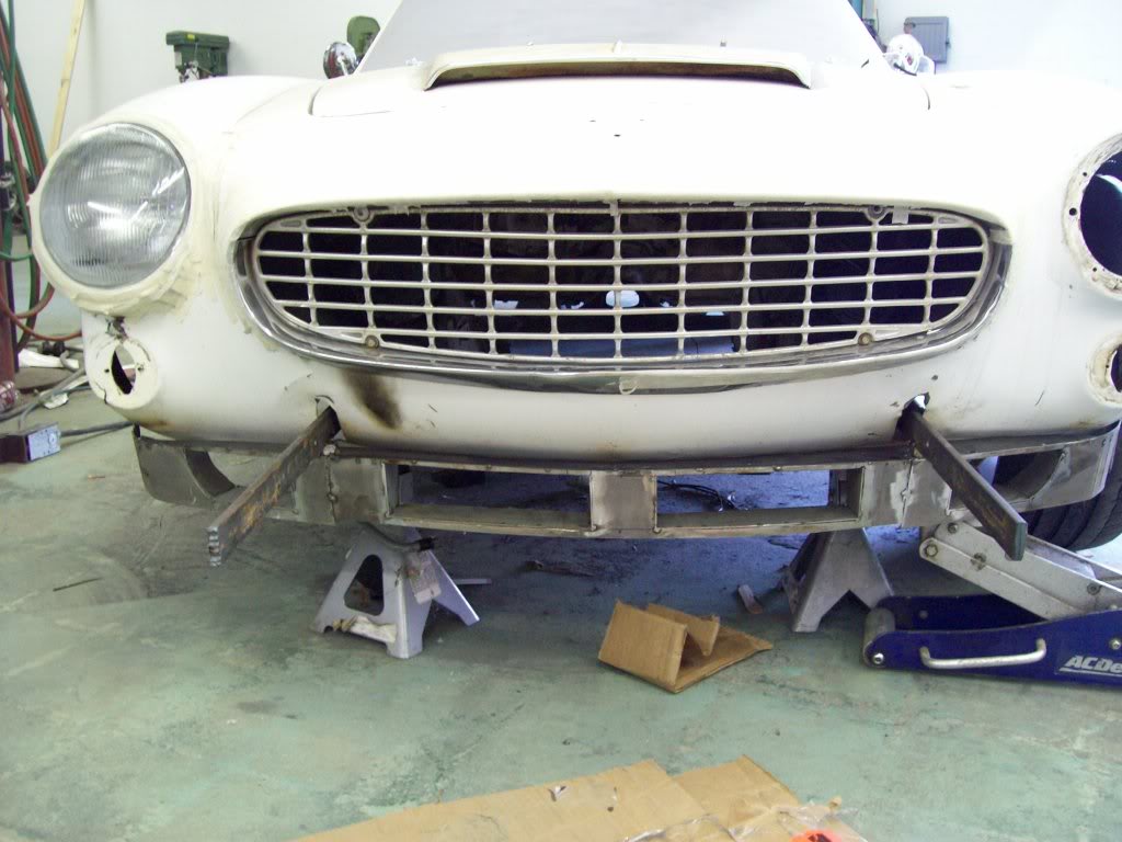 Volvo P1800 front