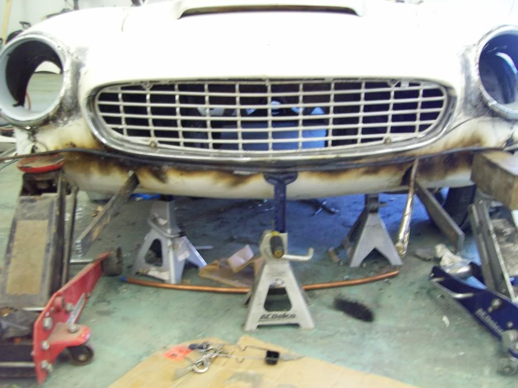 Volvo P1800 front