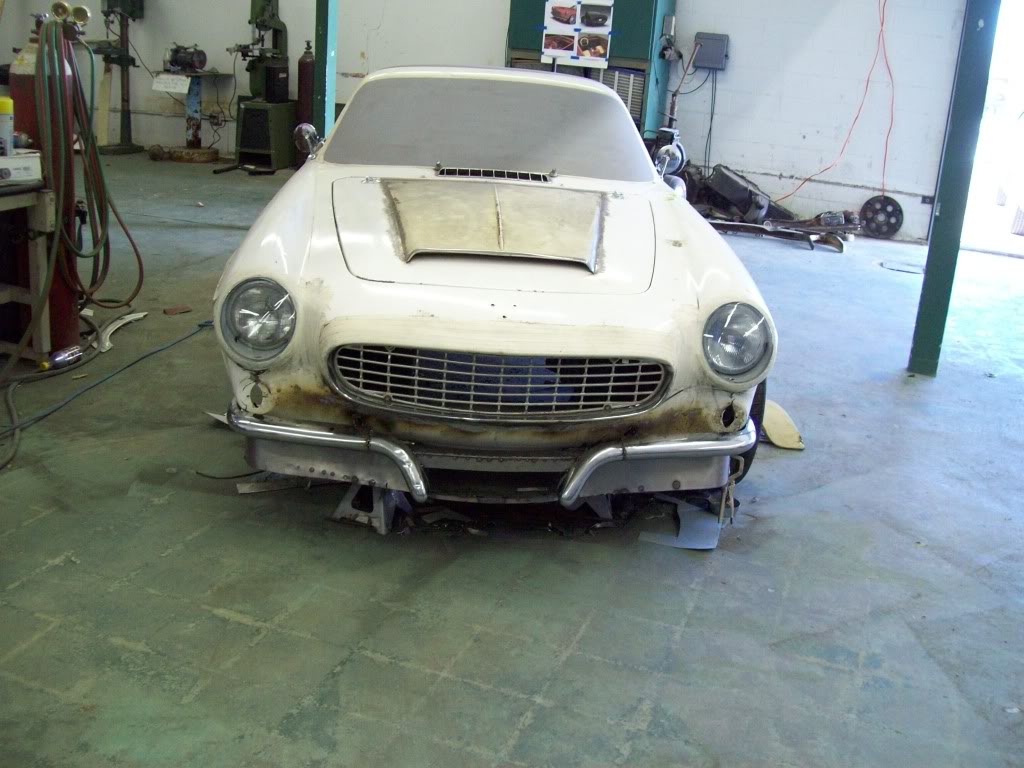 Volvo P1800 front