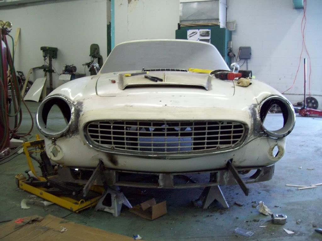 Volvo P1800 front