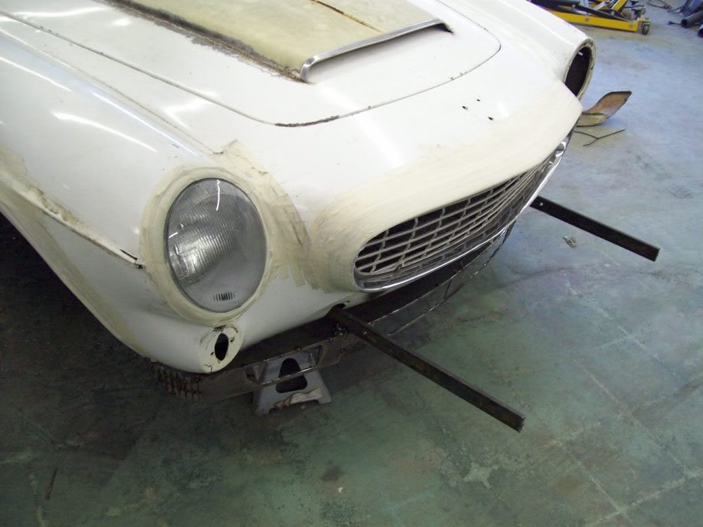 Volvo P1800 front