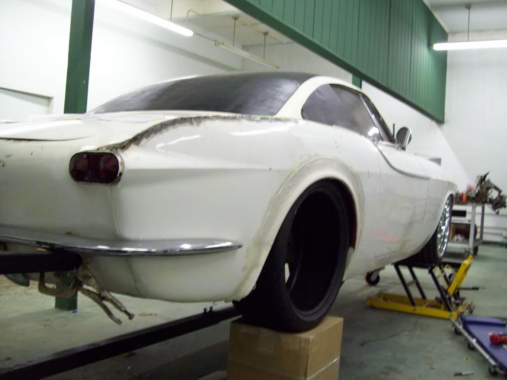 Volvo P1800 body