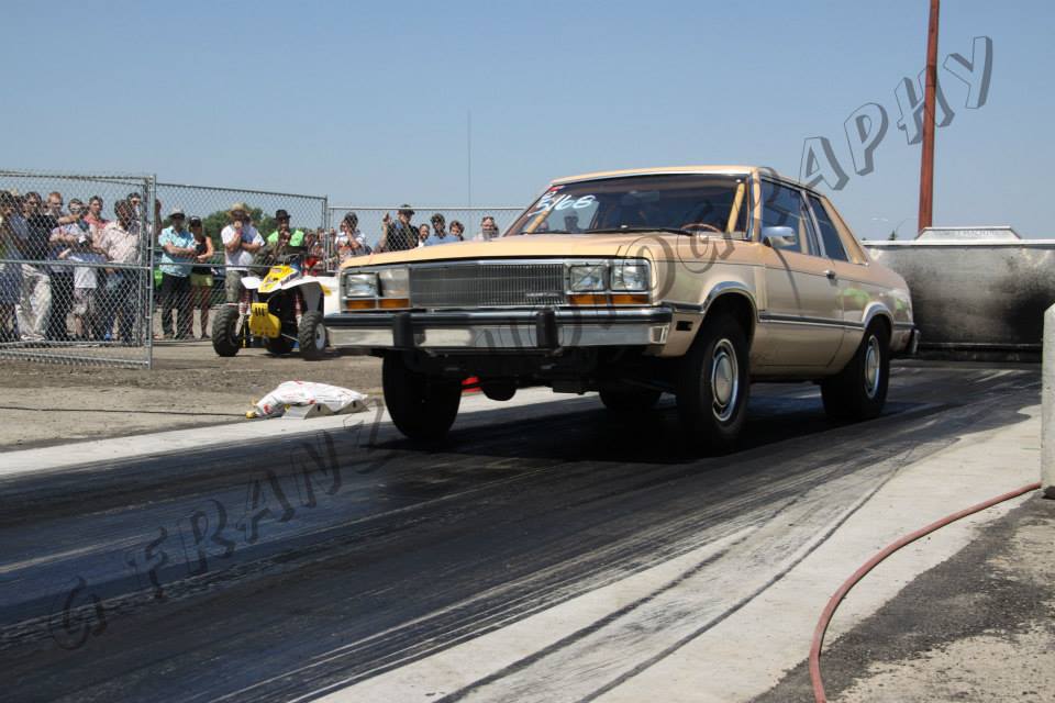 Ford Fairmont drag racing