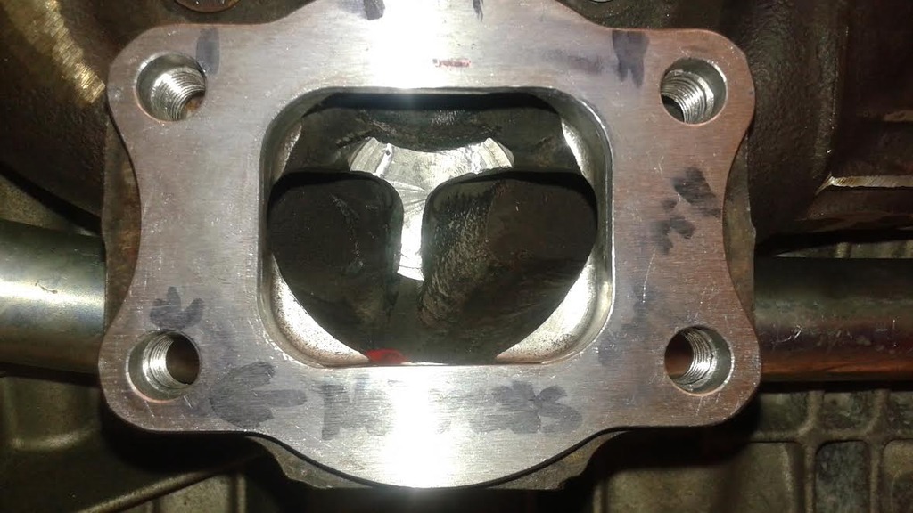 Volvo exhaust manifold