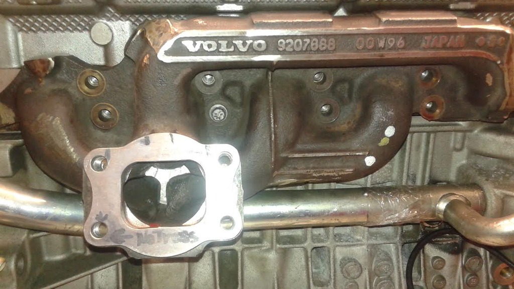 Volvo exhaust manifold