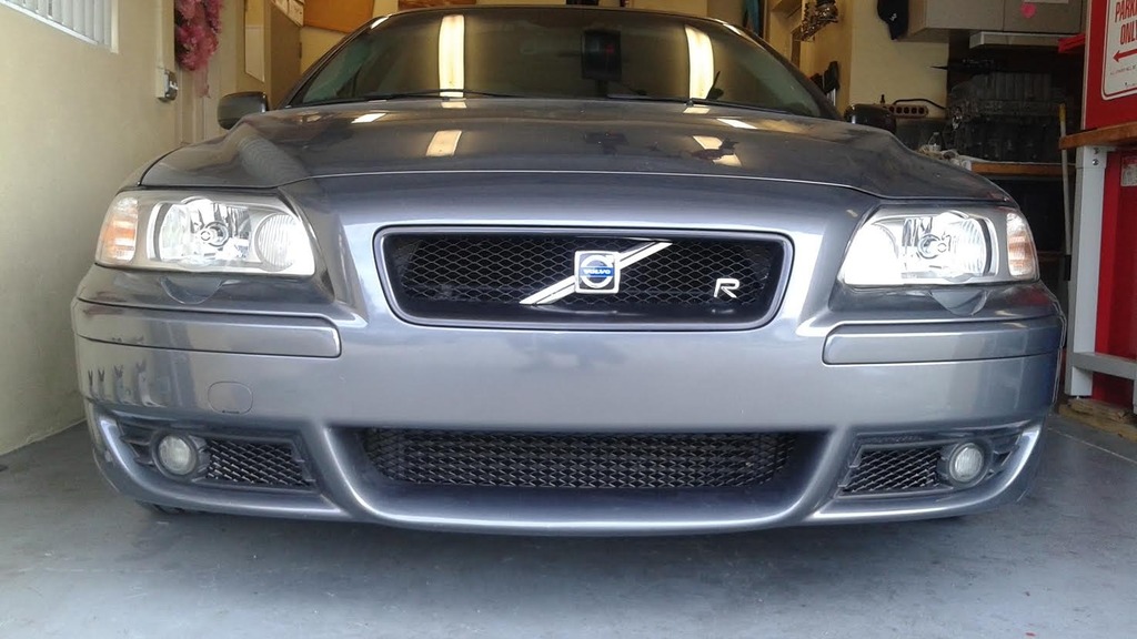 Volvo S60R front