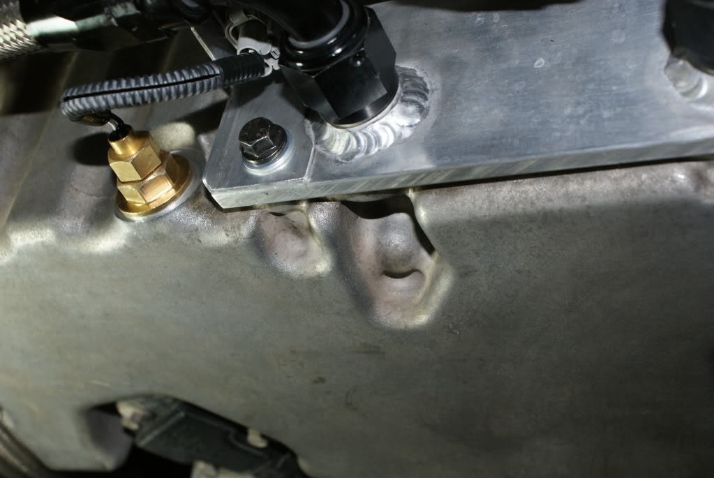 Volvo S60R oil pan bung