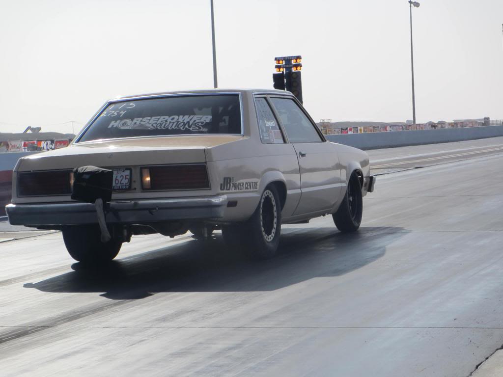 Ford Fairmont drag racing