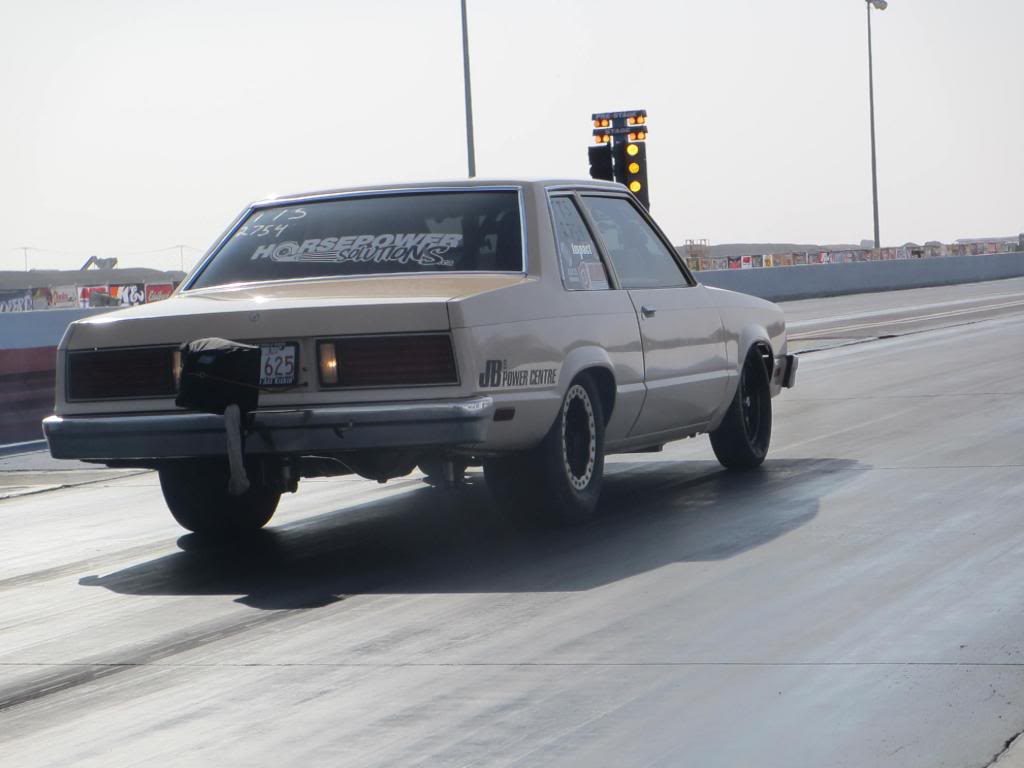 Ford Fairmont drag racing