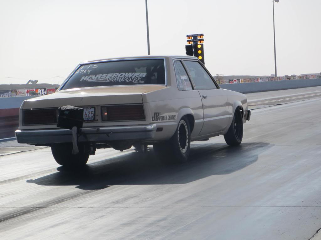 Ford Fairmont drag racing