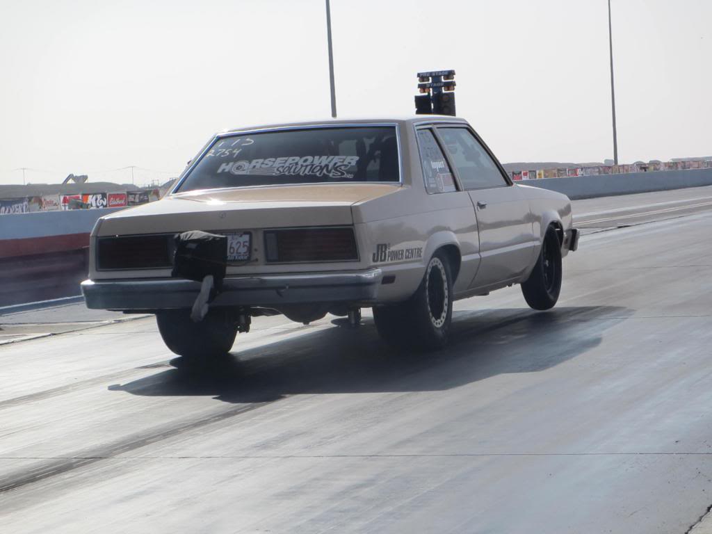 Ford Fairmont drag racing