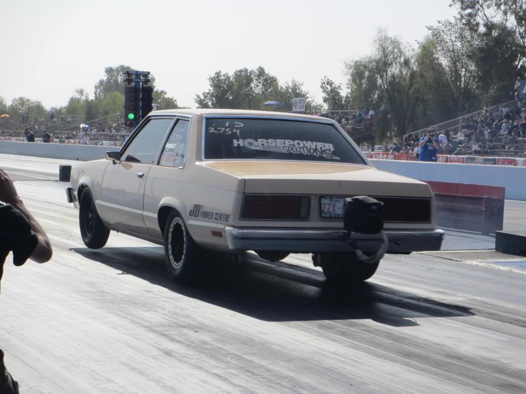 Ford Fairmont drag racing