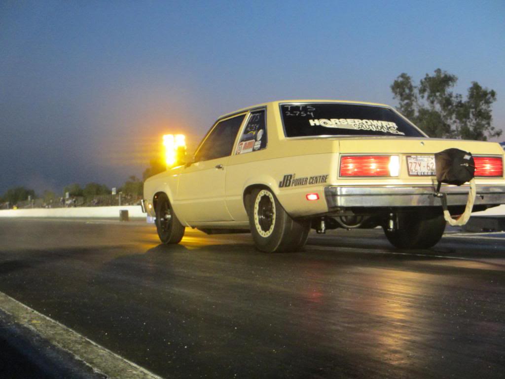 Ford Fairmont drag racing