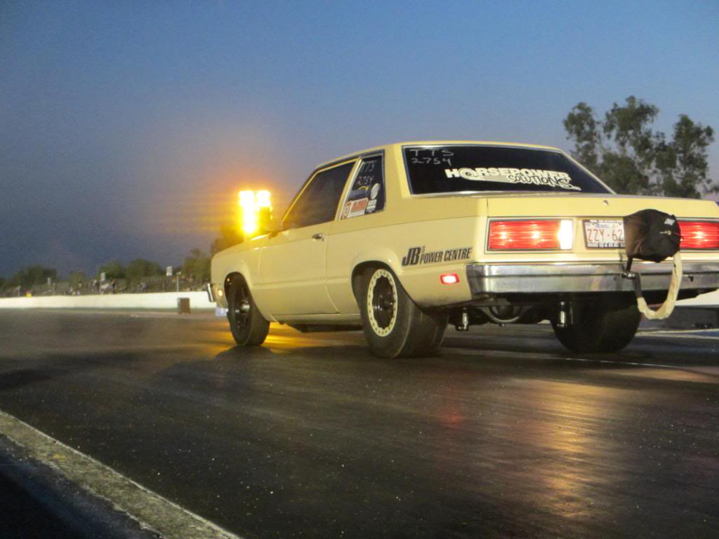 Ford Fairmont drag racing