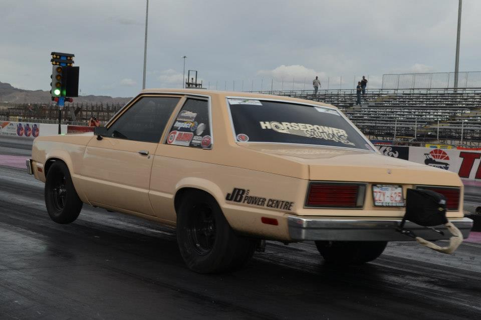 Ford Fairmont drag racing