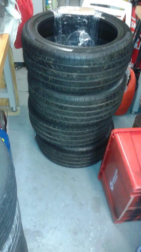 Pirelli Cinturato P7 All Season 245/40-18