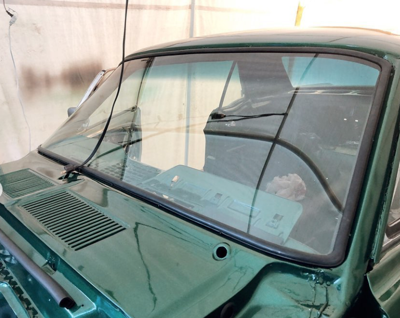 Ford Mustang windshield installed